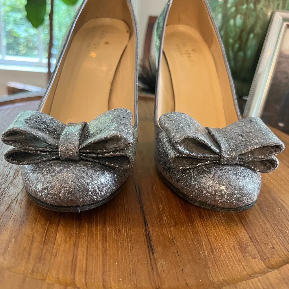 Kate Spade Silver Glitter Heels Size 7.5 Barbie Enchanted Metallic pump Fairy - Picture 4 of 9